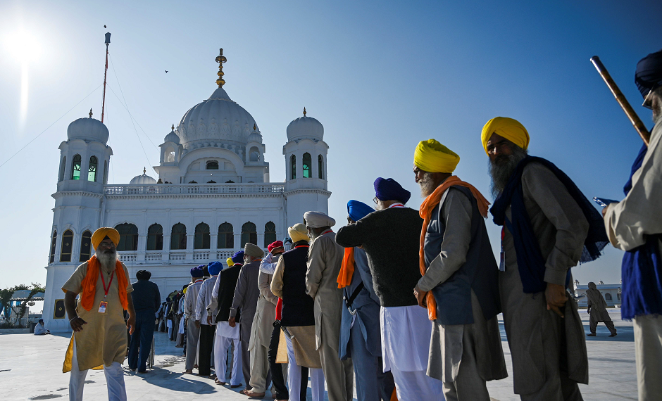 Jatha of Indian Sikh pilgrims enter Kartarpur Sahib Corridor after reopening - Lagatar English