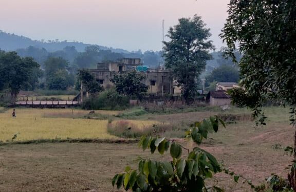 The house from whose roof top the sighting of the tiger was claimed at Kharcha in Latehar