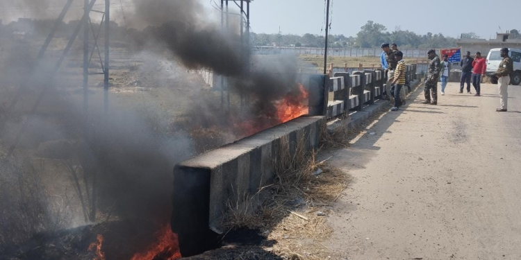 Fire breaks out on Saturday near Naya Sarai bridge in Jharkhand capital.