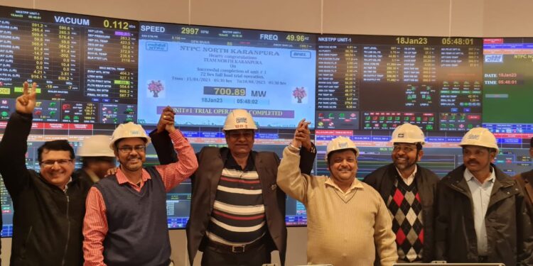 Engineers cheer after the success of the final trial of the first unit of the power plant in Tandwa on Wednesday. Picture by Vishvendu Jaipuriar