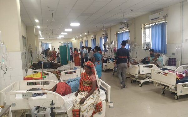 One of the wards of Sheikh Bhikhari Medical College and Hospital in Hazaribag on Friday. Picture by Vishvendu Jaipuriar