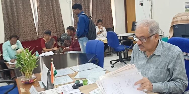 Authorities screening the documents of MBBS candidates