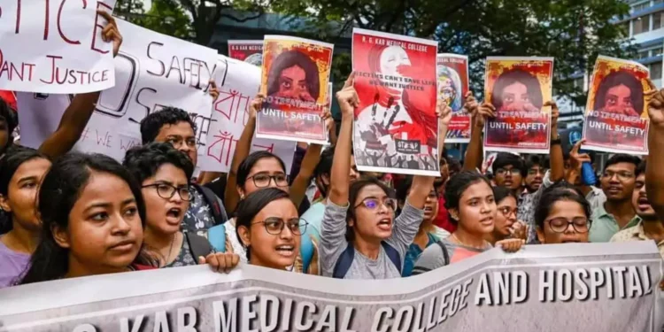 Disturbing Calls to Kolkata Doctor’s Parents Reveal Tragic Details on Night of Her Murder