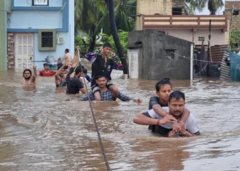 Gujarat Battles Torrential Rains: 3 Dead, Nearly 20,000 Evacuated as State Grapples with Flooding
