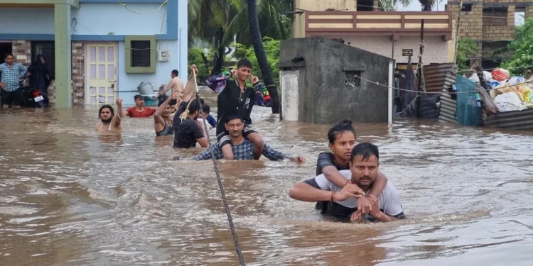 Gujarat Battles Torrential Rains: 3 Dead, Nearly 20,000 Evacuated as State Grapples with Flooding