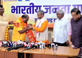 Ex-Jharkhand CMs Madhu Koda and Champai Soren, JMM Leader Lobin Hembrom Join BJP in a Major Political Shift