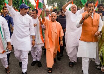 Yogi Adityanath Emphasizes Unity, Warns Against Divisive Politics