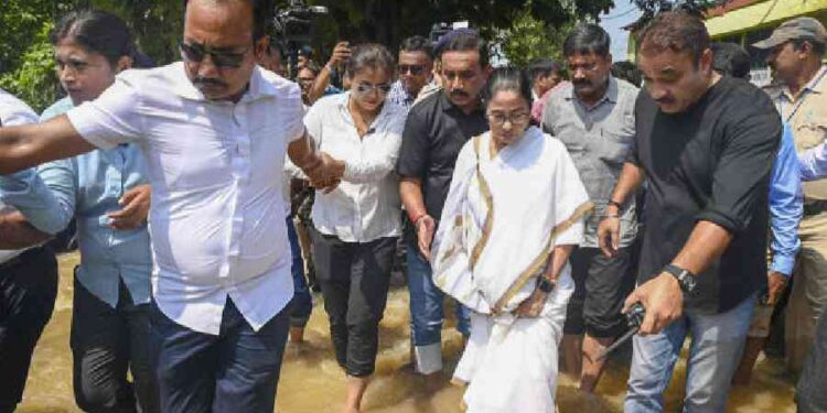 Mamata Banerjee Warns of ‘Disengagement’ with DVC Over Floods, BJP Responds
