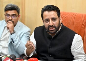 AAP’s Amanatullah Khan Alleges Harassment as ED Officials Arrive at His Home