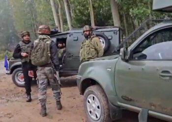 Four Security Personnel Injured in Kulgam Clash With Militants in Jammu and Kashmir