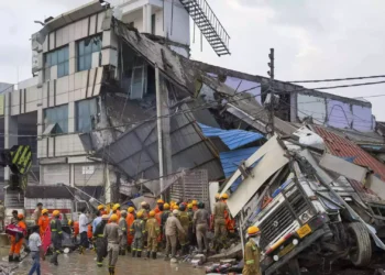 Death Toll Rises to 8 in Lucknow Building Collapse as Rescue Operations Continue