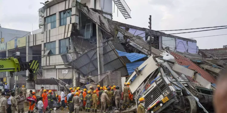 Death Toll Rises to 8 in Lucknow Building Collapse as Rescue Operations Continue