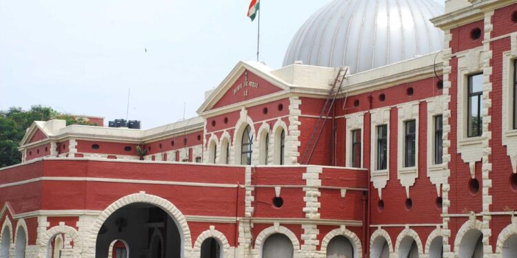 High Court Seeks Response from Government Over Internet Shutdown