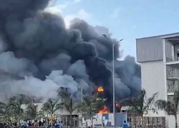 Massive Fire Erupts at Tata Electronics Manufacturing Unit in Tamil Nadu’s Hosur