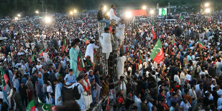 Imran Khan’s Party Warned for Violating Rally Guidelines, Clashes with Police in Islamabad