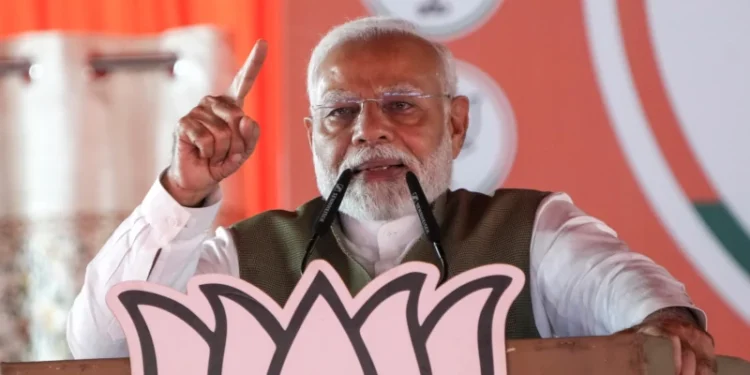 PM Modi Accuses Congress of Being Run by ‘Tukde Tukde Gang’ and ‘Urban Naxals’ in Attack on Rahul Gandhi