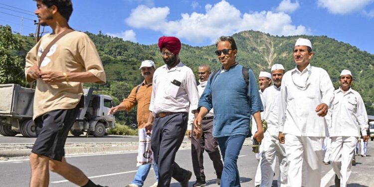 Delhi CM Atishi to Meet Detained Ladakh Activist Sonam Wangchuk Amid Climate March Arrests