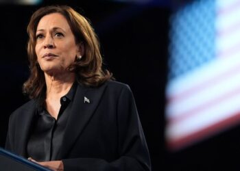 Kamala Harris Warns of “Unchecked Power” in Potential Trump Presidency