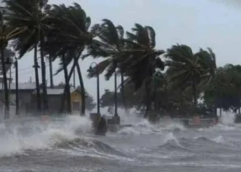 Cyclone Dana: Trains Cancelled; Odisha, Bengal Brace for Landfall on October 25 with Wind Speed of 120 kmph