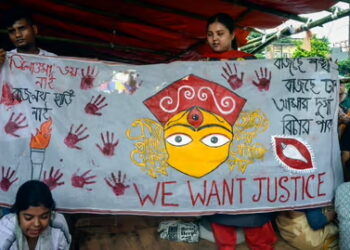 Junior Doctors in Kolkata Continue ‘Fast Unto Death’ Amid Durga Puja, Demand Justice for Rape-Murder Victim