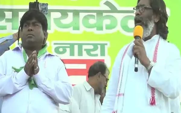 Hemant Soren Lashes Out at BJP, Accuses “Double-Engine Government of Starving People”