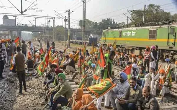 Farmers’ Punjab Shutdown Today: Exams Postponed, Highways Blocked, 150 Trains Cancelled