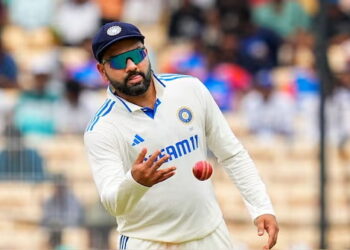 Rohit Sharma’s Injury Sparks Concerns for India Ahead of 4th Test