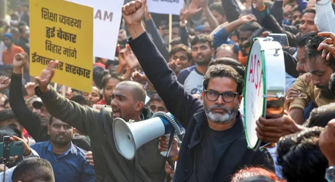 Prashant Kishor Faces Backlash from Protesting Students Over Absence During Lathicharge