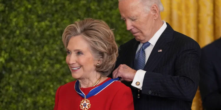 Lionel Messi, Hillary Clinton, Michael J. Fox Among Recipients of Presidential Medal of Freedom