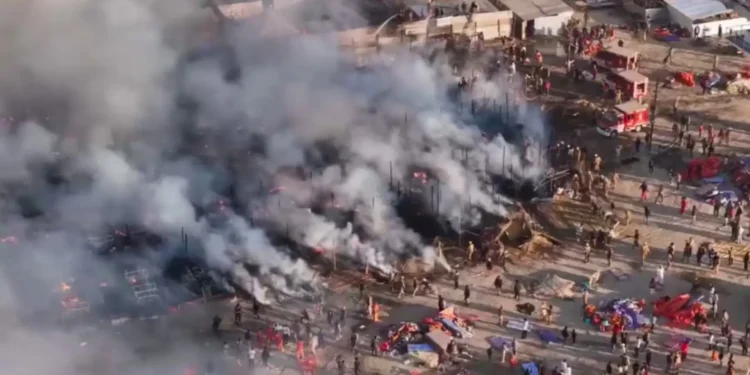 Fire Breaks Out Near Mahakumbh Mela Venue in Prayagraj; No Injuries Reported