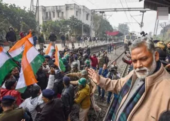 BPSC Controversy Intensifies: Pappu Yadav’s Rail Roko Protest, Prashant Kishor on Hunger Strike at Gandhi Maidan