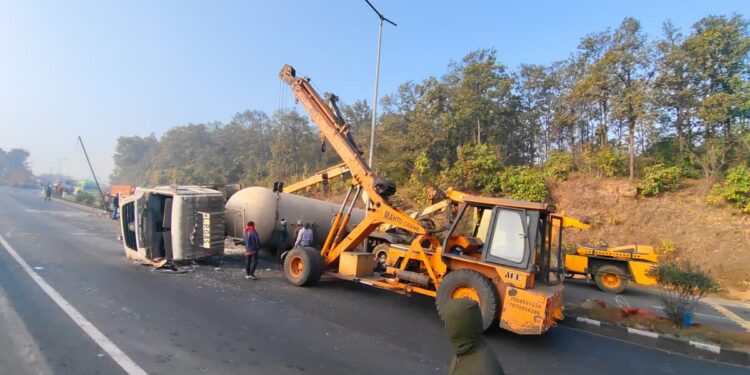 Gas Tanker En Route to Kathmandu Overturns in Ramgarh Valley