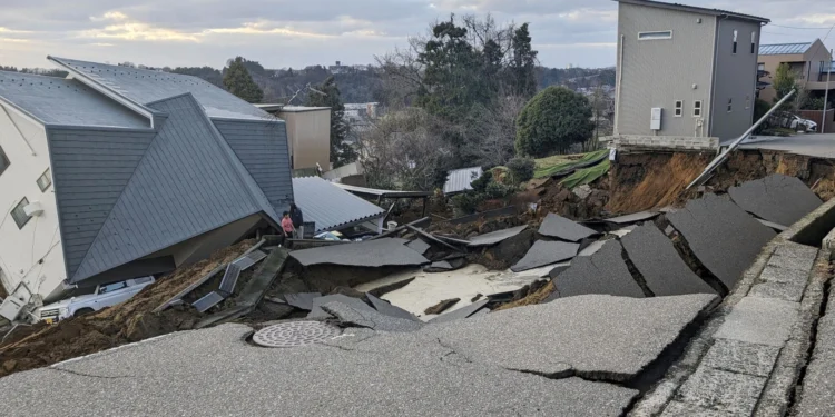 6.9 Magnitude Earthquake Strikes Southwestern Japan, Tsunami Advisory Issued