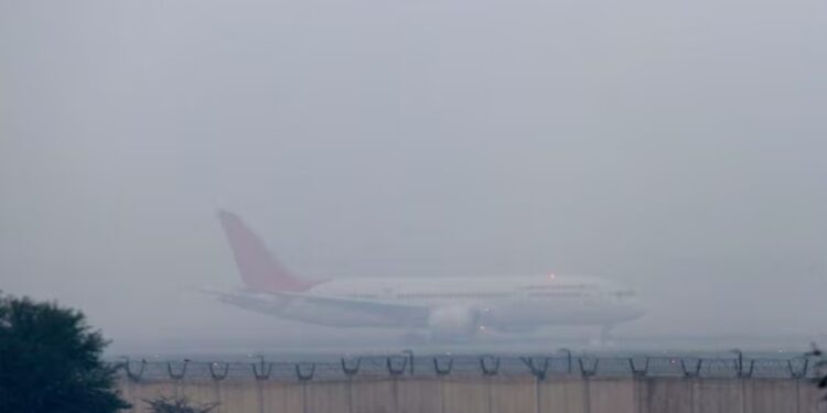Dense Fog Covers Delhi, Flight Operations May Be Impacted Due to Reduced Visibility