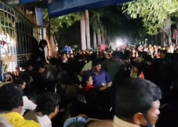 Tirupati Stampede: Chaos Erupts During Token Distribution, Six Dead and Over 40 Injured