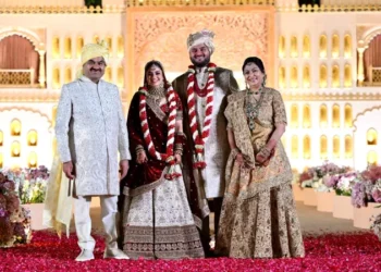 Jeet Adani and Diva Shah Tie the Knot in Intimate Ahmedabad Ceremony