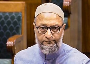 Owaisi Warns of ‘Social Instability’ Over Waqf Bill, Opposition Protests Expunction of Dissent Notes