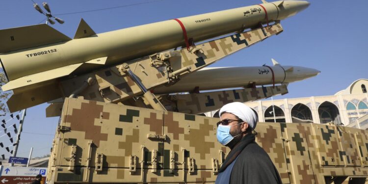 Iran Readies Missiles After Trump’s Bombing Threat Amid Nuclear Deal Standoff