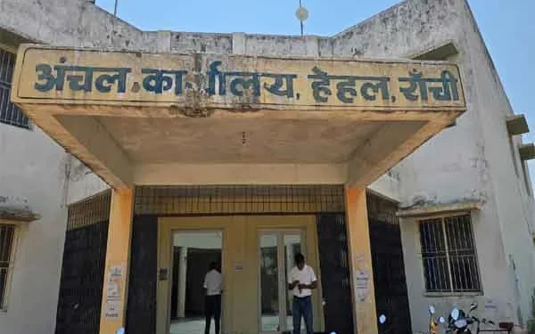 Hehal CO Absent Till Noon, Public Waits Since 10 AM Amid Mounting Frustration