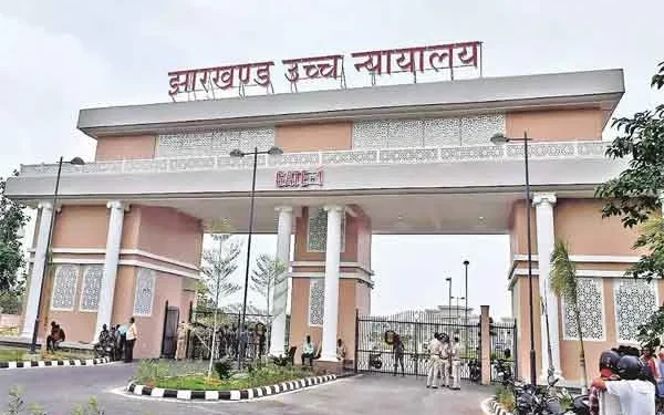 Tender For Generator Supply To Extremism-Affected Police Stations Cancelled With Malintent: High Court Stays Order