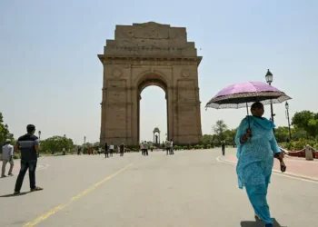 Delhi Records Season’s Highest at 40.2°C, Heatwave Likely to Intensify