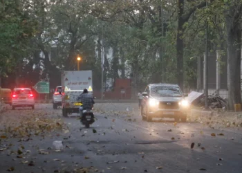 Rain, Dust Storms Bring Respite From Heat In Delhi, Temperatures Dip Suddenly