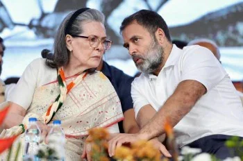 ‘Sonia, Rahul Gandhi Are Modern Day Dacoits’: BJP Slams Congress Over National Herald Case, Labels It ‘Blatant Robbery’