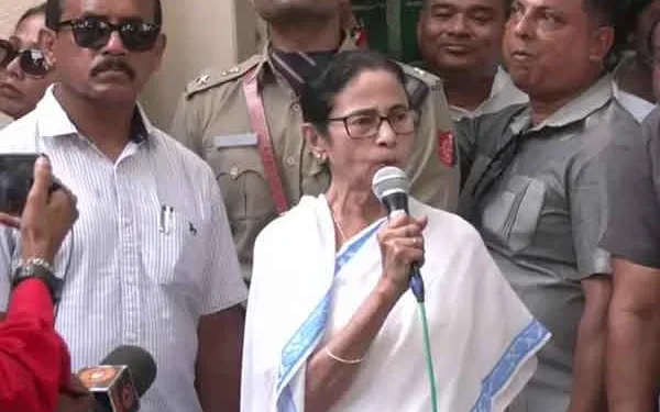 Mamata Visits Murshidabad, Blames BJP and BSF for Inciting Violence