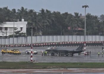 UK Agrees To Move Stranded F-35B Fighter To Kerala Airport Hangar