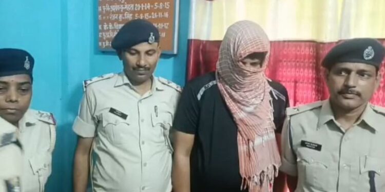 Purnia: Arms Smuggling Racket Busted Behind Vegetable Shop Front, Pistol, Cartridges, AK-47 Bridge Block Seized, Smuggler Arrested