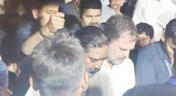 Rahul Gandhi and Mallikarjun Kharge Attend Shibu Soren’s Funeral