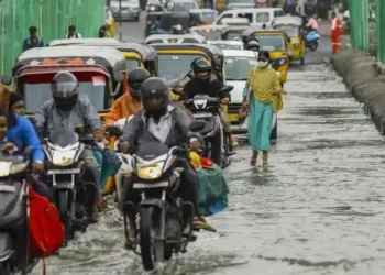 Heavy Rains Disrupt Hyderabad: Flights Diverted, Traffic Snarls, Govt on Alert