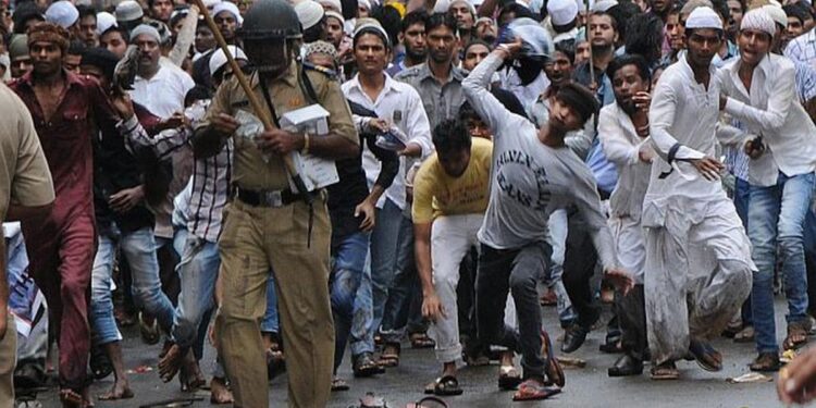 Intel Failure and Poor Coordination Blamed for Mumbai Protest Chaos