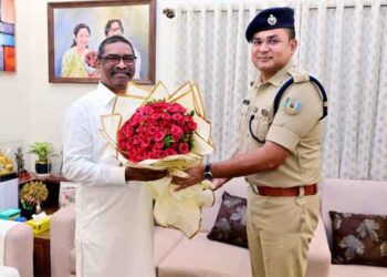 New Ranchi SSP Rakesh Ranjan Meets CM Hemant Soren